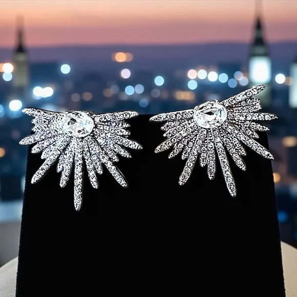 Art Deco Silver Toned Rhinestone Starburst Earrings - Picture 13 of 17